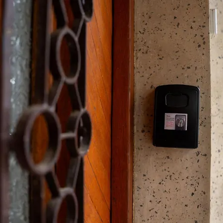 Apartamento Joy Madgearu 2 *